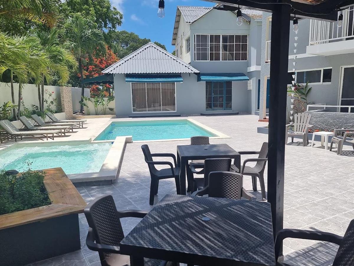 Hotel Sea Breeze Sosúa Екстериор снимка