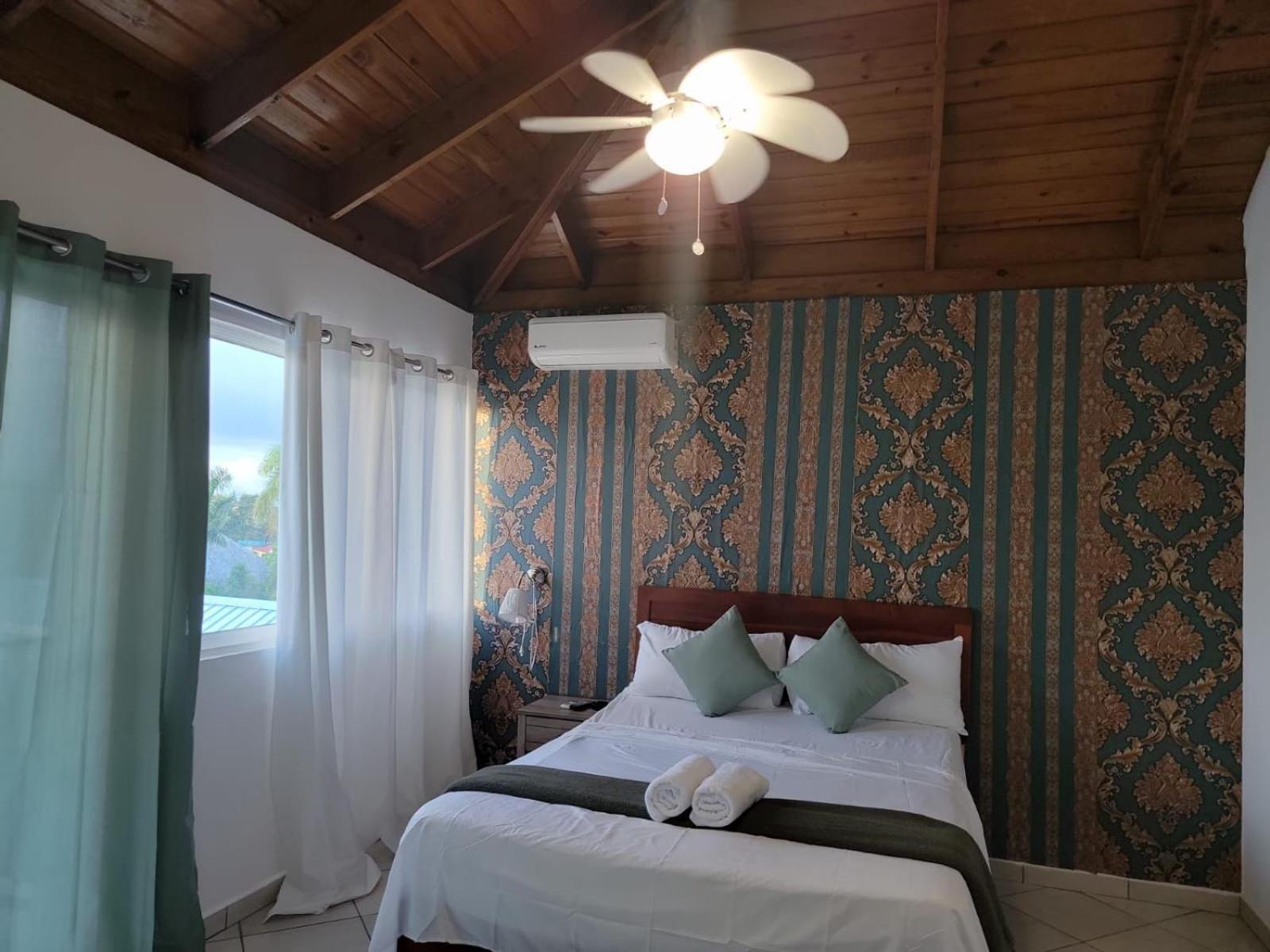 Hotel Sea Breeze Sosúa Екстериор снимка