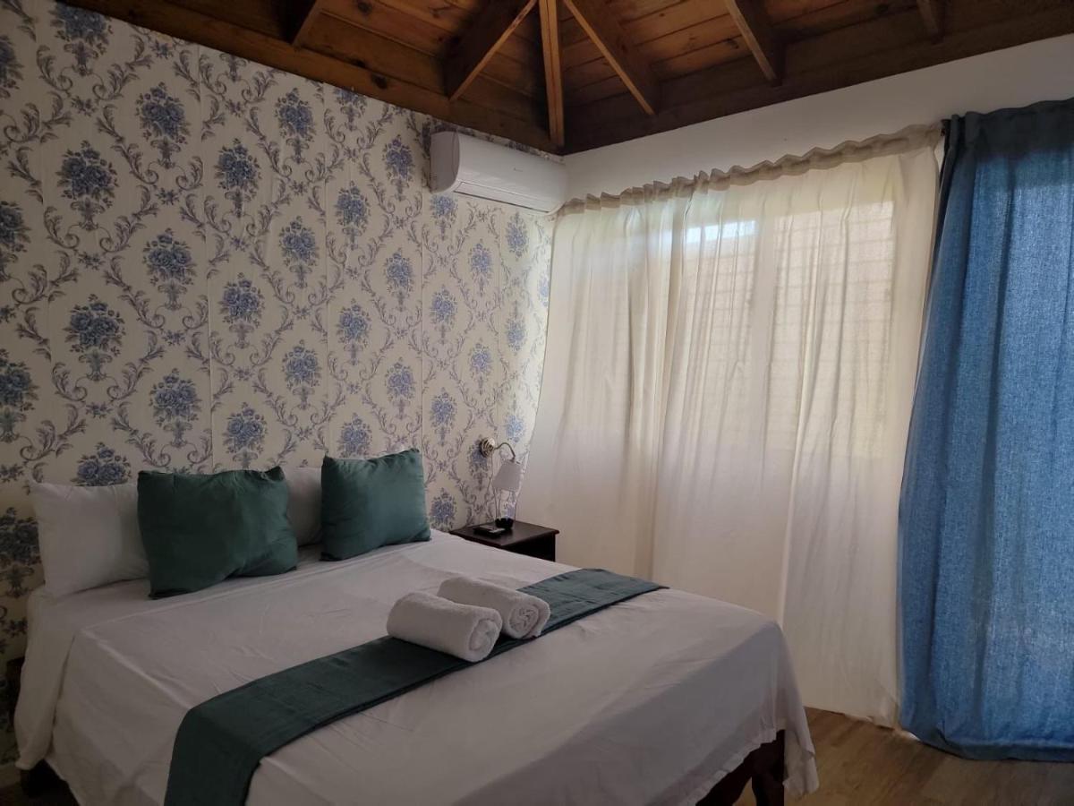 Hotel Sea Breeze Sosúa Екстериор снимка