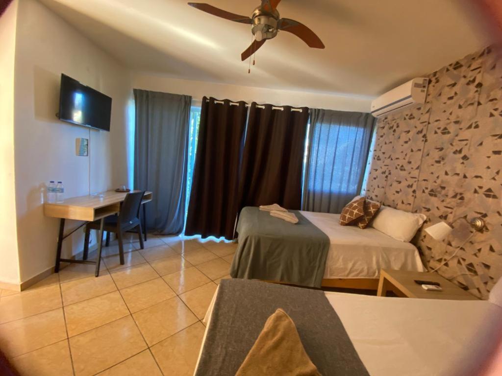 Hotel Sea Breeze Sosúa Екстериор снимка